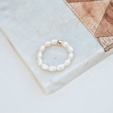 Load image into Gallery viewer, White Fresh Water Pearl Ring
